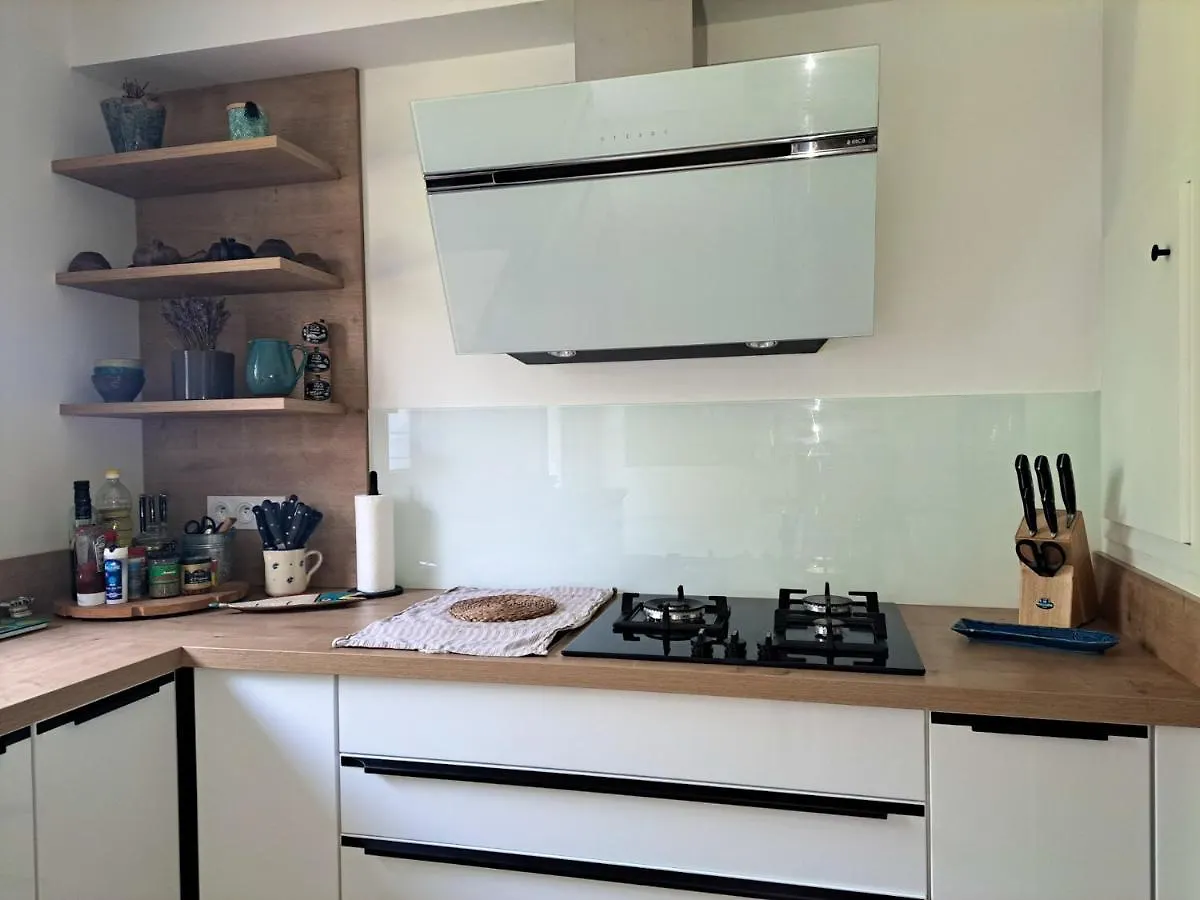 Maison Cosy A Saint-Meloir-Des-Ondes Avec Jardin Prive