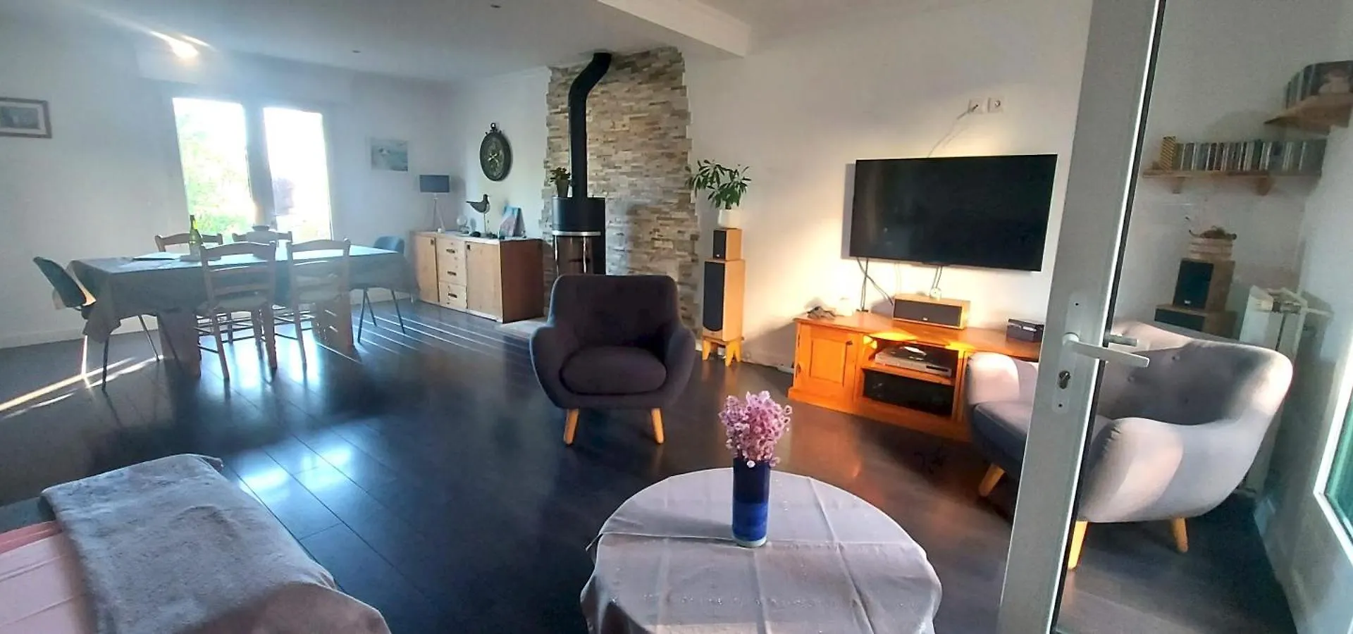Maison Cosy A Saint-Meloir-Des-Ondes Avec Jardin Prive France